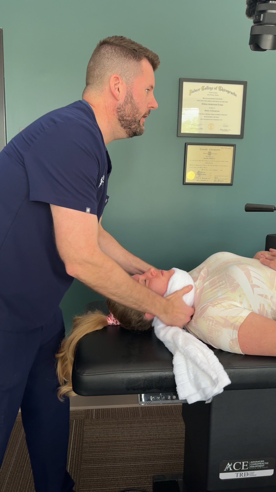 Dr. Will performing an adjustment at Advanced Chiropractic Relief of Nashville